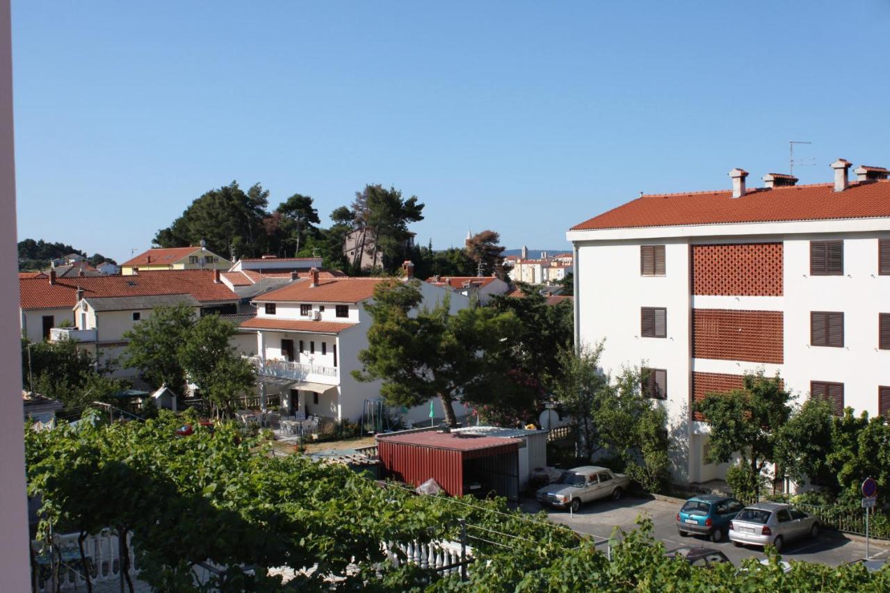 Apartments And Rooms With Parking Space Palit, Rab - 5061 エクステリア 写真