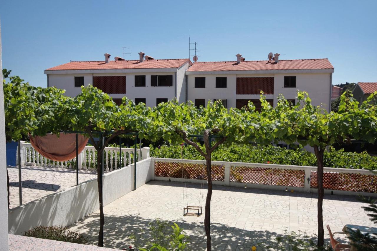 Apartments And Rooms With Parking Space Palit, Rab - 5061 エクステリア 写真