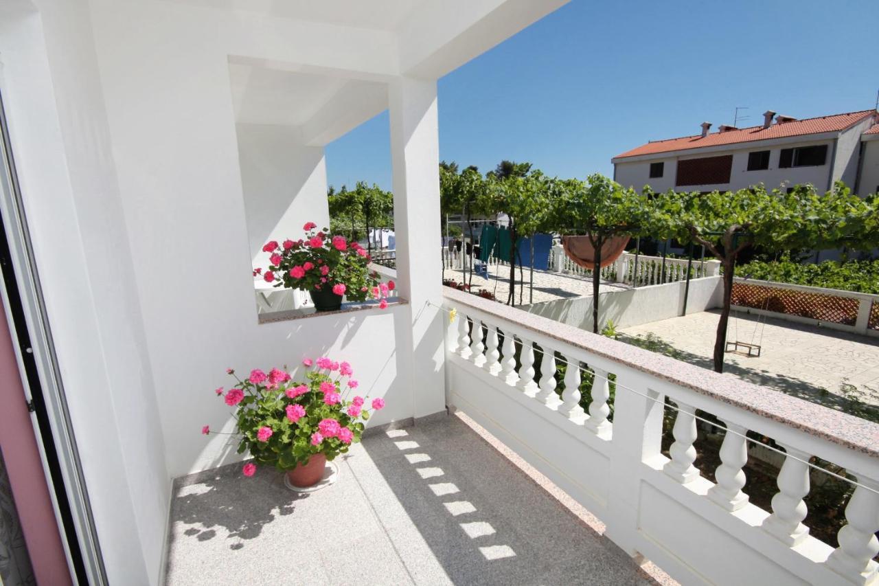 Apartments And Rooms With Parking Space Palit, Rab - 5061 エクステリア 写真